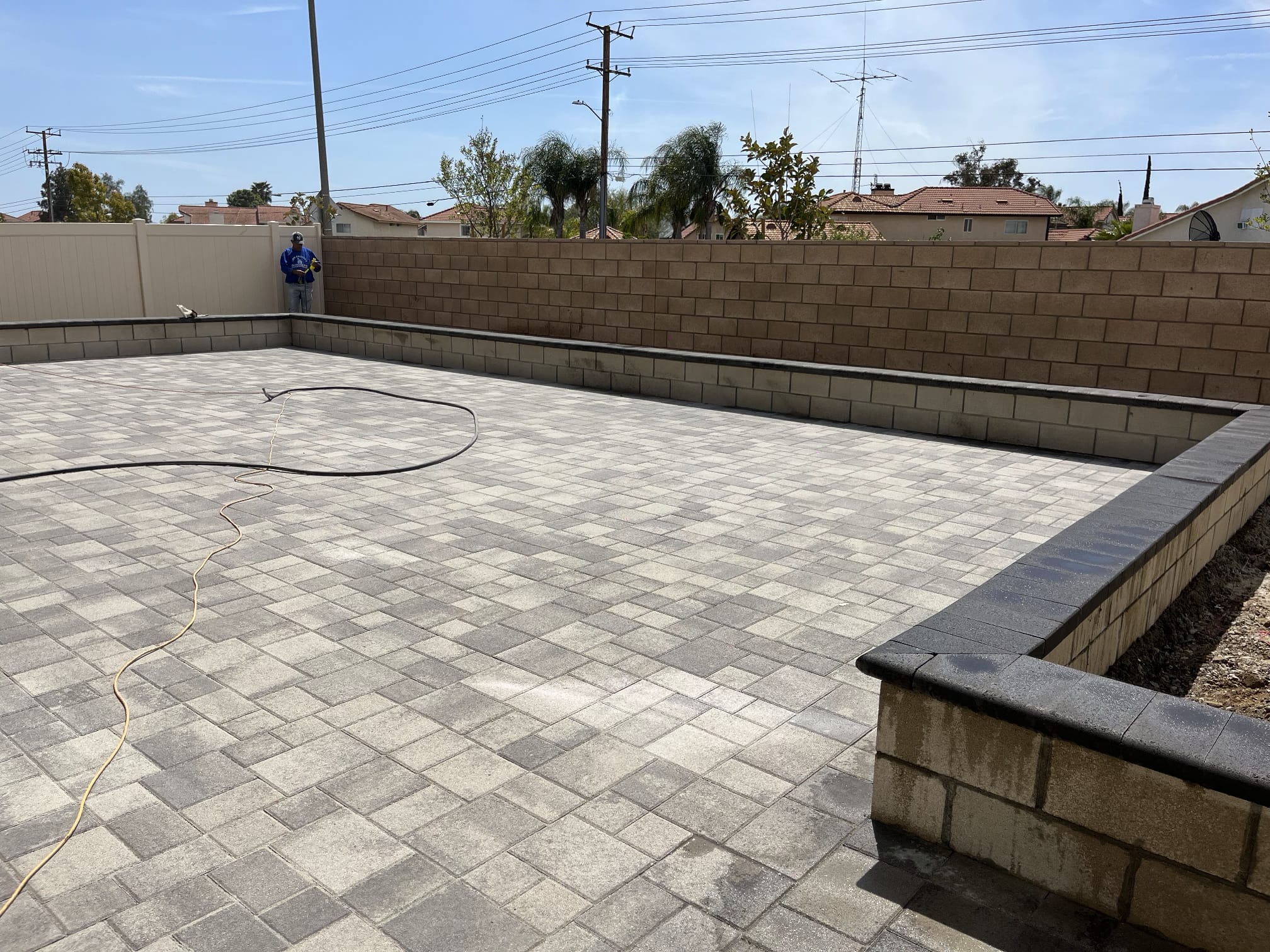 Completed paver patio and retaining wall